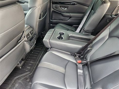 Used 2023 Honda Pilot Touring image 31
