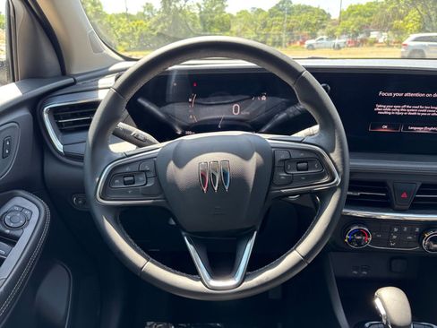 Used 2025 Buick Encore GX Preferred FWD image 30