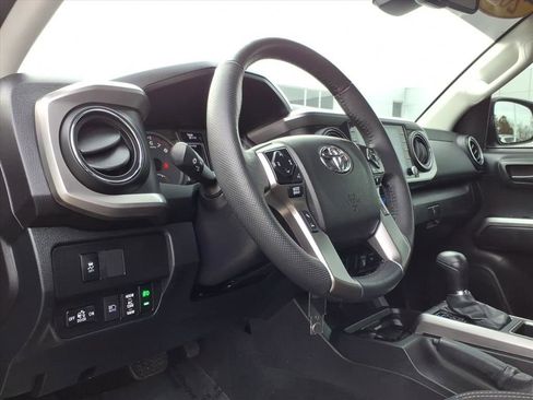Used 2022 Toyota Tacoma SR5 image 21