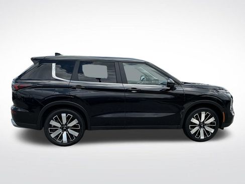Used 2025 Mitsubishi Outlander AWD image 9
