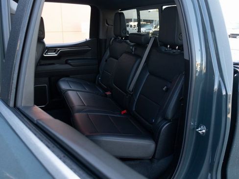 Used 2025 Chevrolet Silverado 1500 LTZ w/ LTZ Premium Package image 21