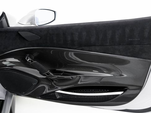 Used 2020 Ferrari 488 Pista Coupe image 38