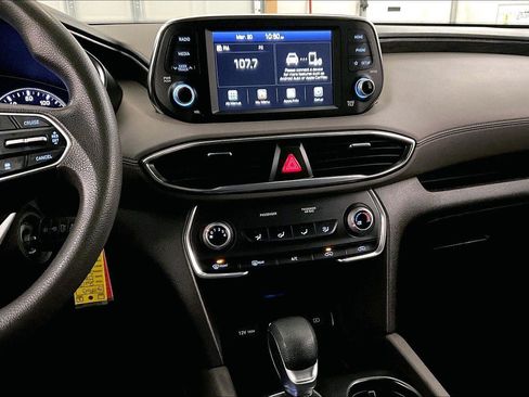 Used 2019 Hyundai Santa Fe SE image 6