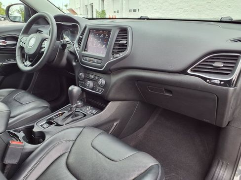 Used 2023 Jeep Cherokee Altitude Lux w/ Lux Elite Package AWD/4WD image 12
