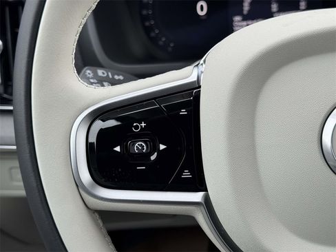 New 2026 Volvo XC90 T8 Ultra w/ Protection Package Premier image 8