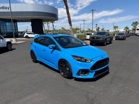 Used 2017 Ford Focus RS AWD/4WD image 3