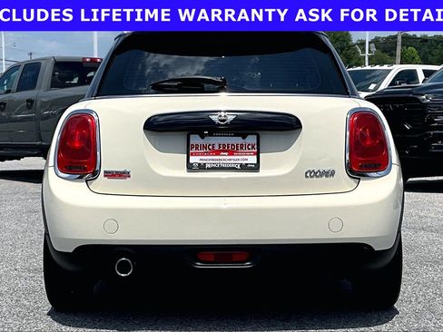 Used 2017 MINI Cooper 4-Door Hardtop FWD image 4