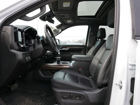 Used 2025 Chevrolet Silverado 1500 RST w/ Convenience Package II AWD/4WD image 15