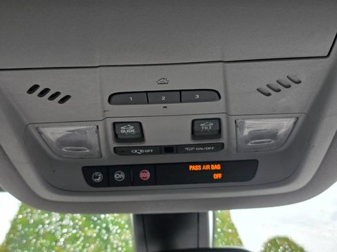 Used 2019 GMC Acadia SLT image 27