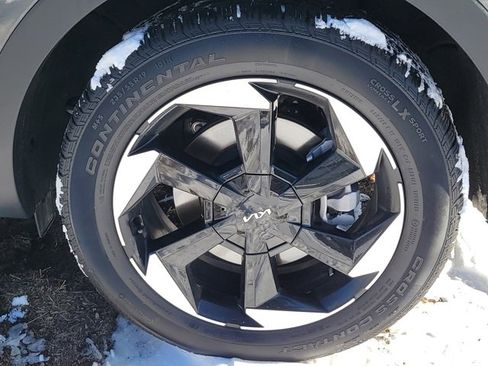 Used 2025 Kia Sorento EX image 16