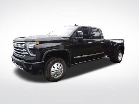 Used 2025 Chevrolet Silverado 3500 High Country w/ High Country Premium Package AWD/4WD image 9