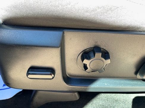 Used 2016 Ford Expedition EL XLT image 25