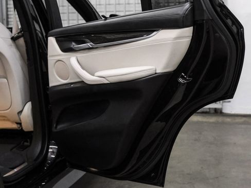 Used 2015 BMW X5 xDrive35d image 45