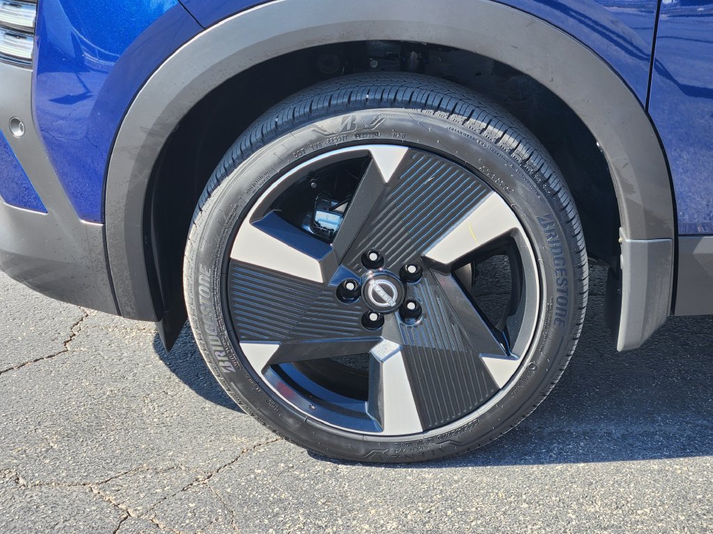 Used 2026 Nissan Kicks SR w/ SR Premium Package FWD image 10