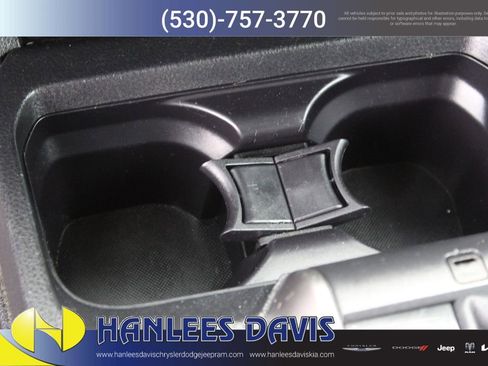 Used 2022 Toyota Tacoma SR5 RWD image 21