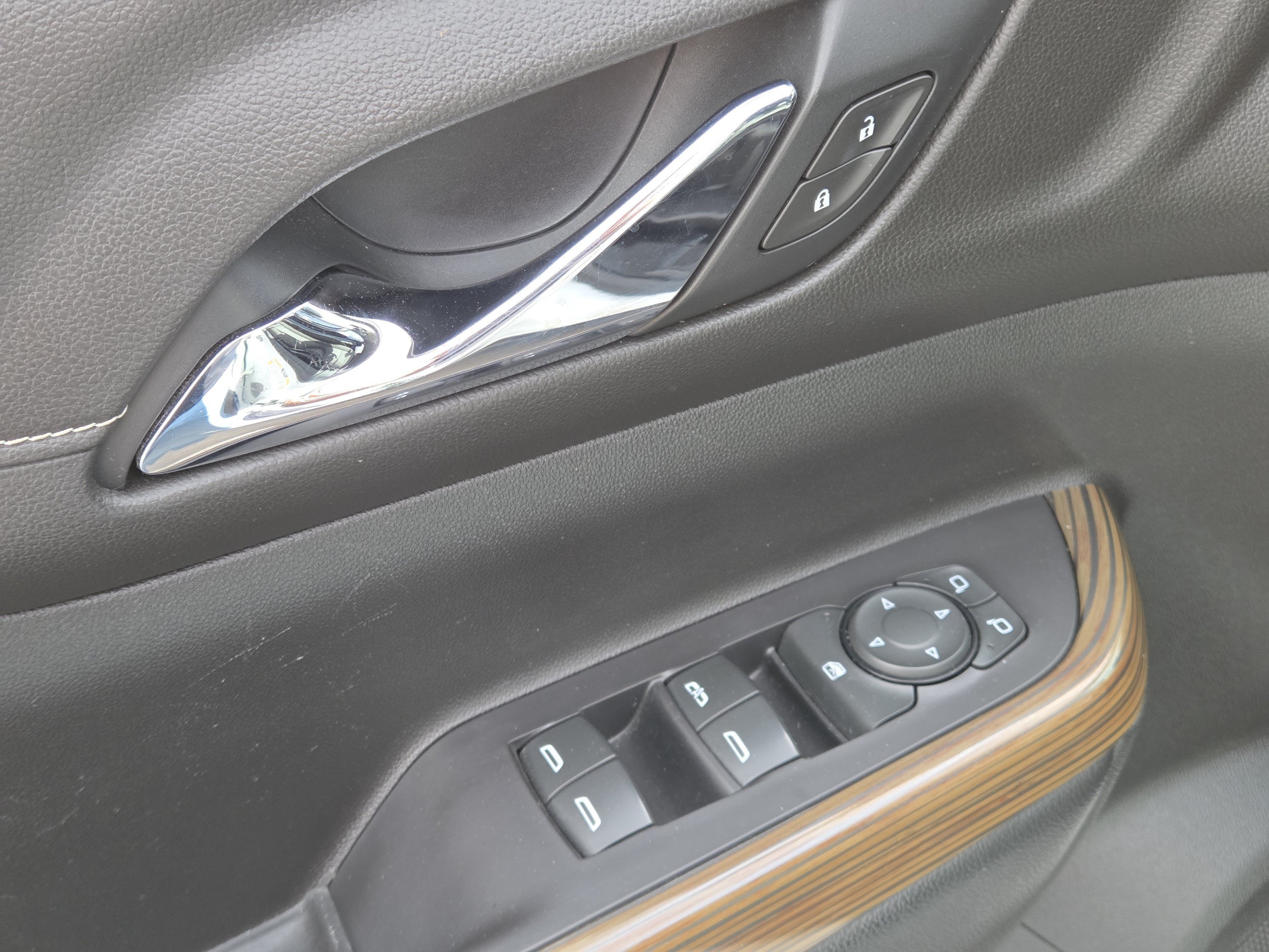 Used 2020 GMC Acadia SLE FWD image 27