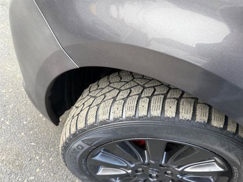 Used 2011 Toyota Sienna XLE image 22