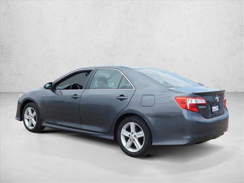 Used 2014 Toyota Camry SE w/ Fleet Convenience Package FWD image 14