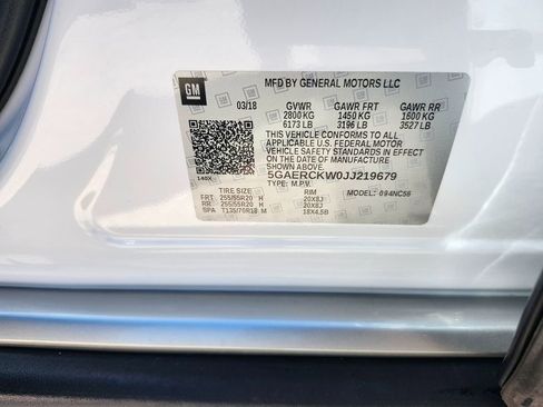 Used 2018 Buick Enclave Premium w/ Experience Buick Package FWD image 41