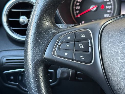 Used 2019 Mercedes-Benz GLC 300 4MATIC image 30