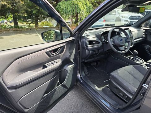 Certified 2025 Subaru Forester Premium AWD/4WD image 7