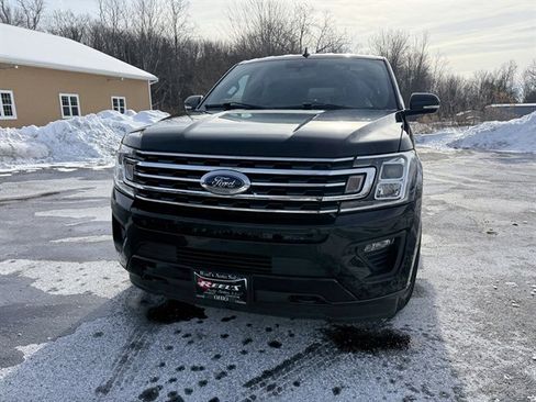 Used 2021 Ford Expedition XLT image 2