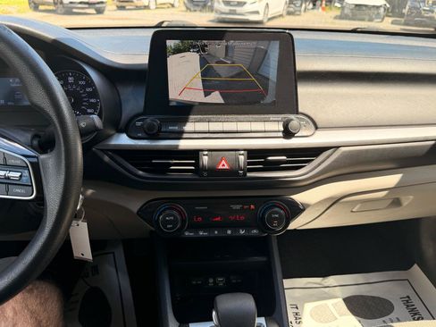Used 2019 Kia Forte LXS FWD image 29