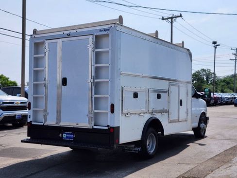 Used 2022 Chevrolet Express 3500 w/ Power Convenience Package RWD image 5