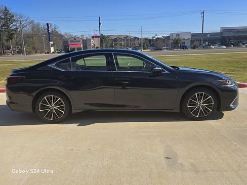 Used 2023 Lexus ES 350 w/ Premium Package image 6