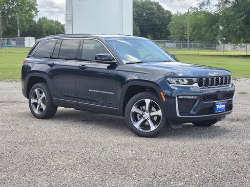New 2026 Jeep Grand Cherokee Limited AWD/4WD image 2