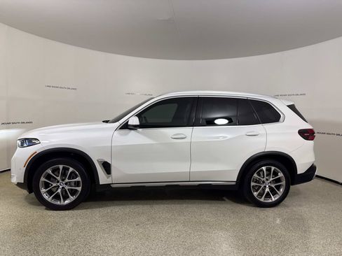 Used 2024 BMW X5 sDrive40i w/ Premium Package RWD image 2