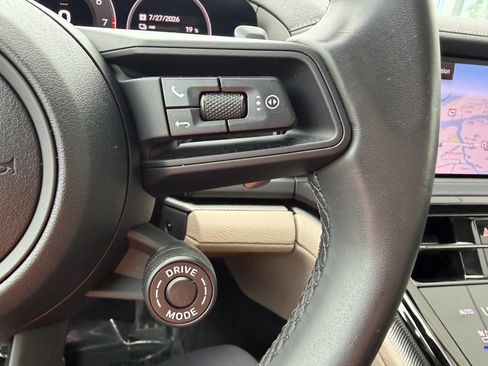 Certified 2025 Porsche Panamera 4 E-Hybrid AWD/4WD image 30