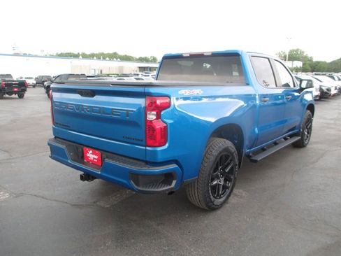 Used 2023 Chevrolet Silverado 1500 Custom w/ LPO, Dark Essentials Package AWD/4WD image 6