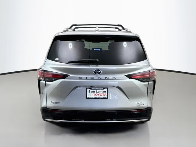 Used 2024 Toyota Sienna Limited AWD/4WD image 6