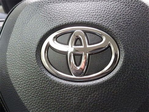 Used 2022 Toyota Corolla LE image 24