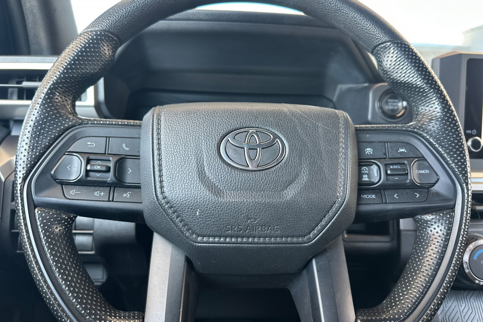 Used 2025 Toyota Tacoma SR5 AWD/4WD image 28