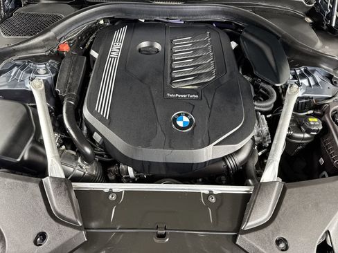 Used 2022 BMW 540i xDrive w/ Premium Package image 28