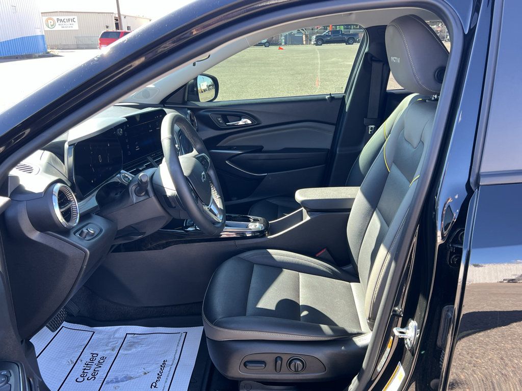 Used 2025 Chevrolet Trax ACTIV w/ Driver Confidence Package FWD image 22