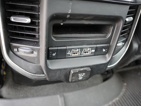 Used 2020 RAM 1500 Laramie AWD/4WD image 4