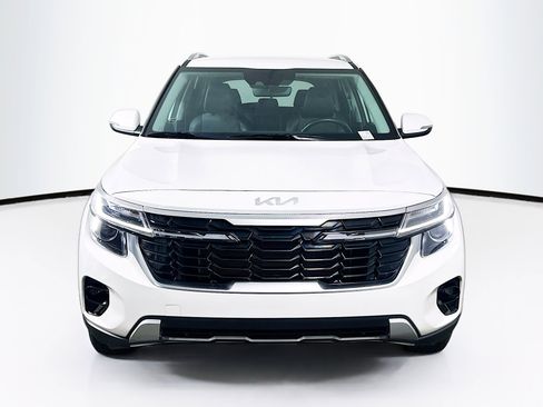 Used 2025 Kia Seltos S FWD image 2