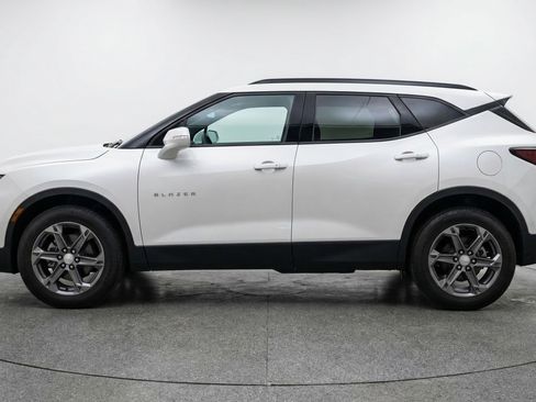 Used 2025 Chevrolet Blazer LT FWD image 5