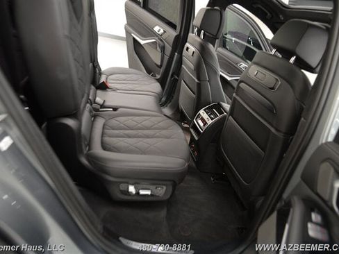 Used 2023 BMW X7 M60i w/ Climate Comfort Package image 24