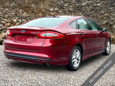 Used 2014 Ford Fusion SE FWD image 2