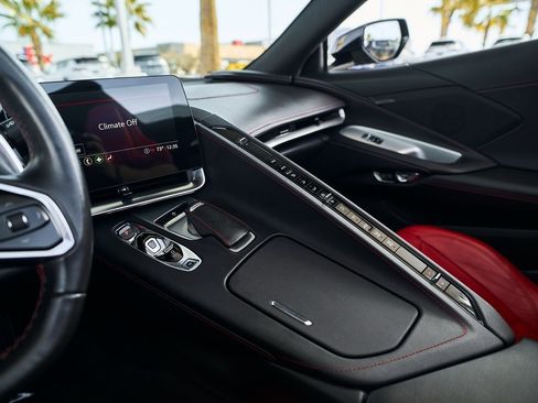 Used 2022 Chevrolet Corvette Stingray Convertible w/ 1LT image 36