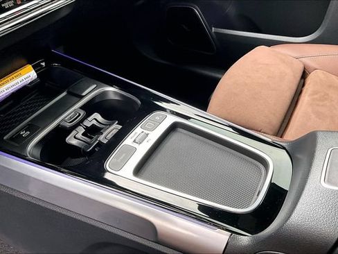 Used 2025 Mercedes-Benz GLB 250 image 7