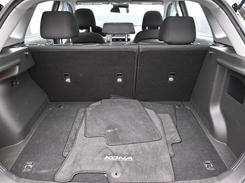 Used 2021 Hyundai Kona SE FWD image 23