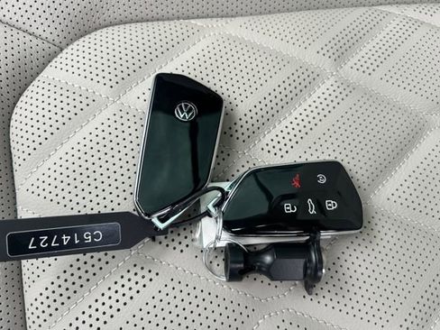 New 2026 Volkswagen Atlas SEL Premium R-Line image 31