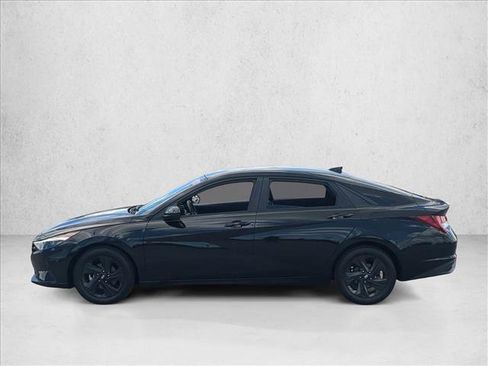 Used 2021 Hyundai Elantra SEL w/ Convenience Package FWD image 9
