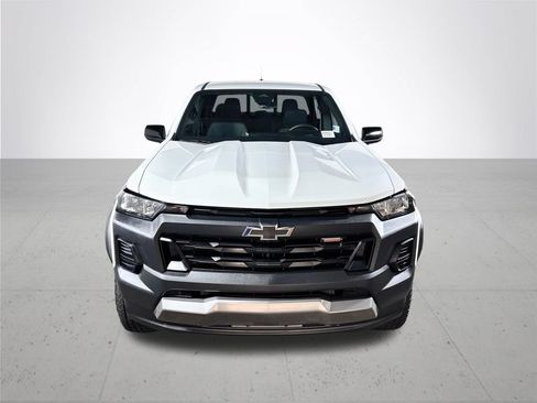Used 2026 Chevrolet Colorado Trail Boss AWD/4WD image 3