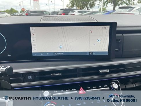 Used 2025 Hyundai Santa Fe Calligraphy w/ Tow & Go Package FWD image 9